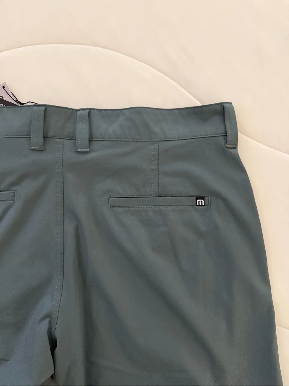 Travis Mathew Wanderlust Shorts 7” Size 32